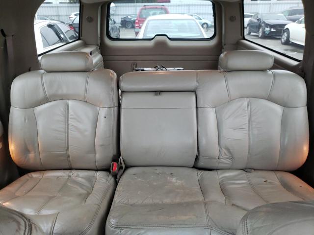 Photo 10 from auction – 2002 CHEVROLET SUBURBAN with VIN 3GNFK16T42G258989