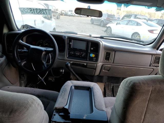 Photo 8 from auction – 2000 CHEVROLET SILVERADO with VIN 1GCEC19W7YZ367995