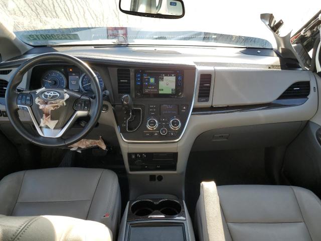 Photo 8 from auction – 2017 TOYOTA SIENNA XLE with VIN 5TDDZ3DC2HS157387