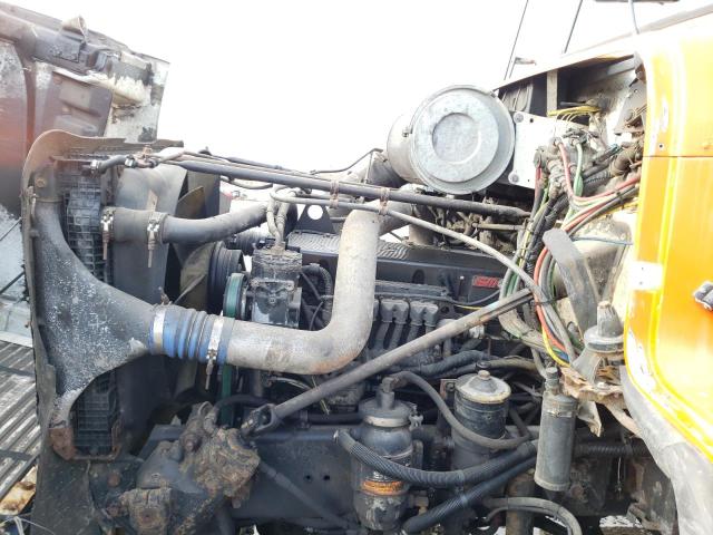 Photo 7 from auction – 2000 FREIGHTLINER CONVENTION with VIN 1FUW3MCA8YLF27349