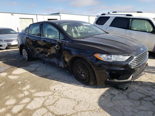 Photo 4 from auction – 2019 FORD FUSION S with VIN 3FA6P0G72KR283874