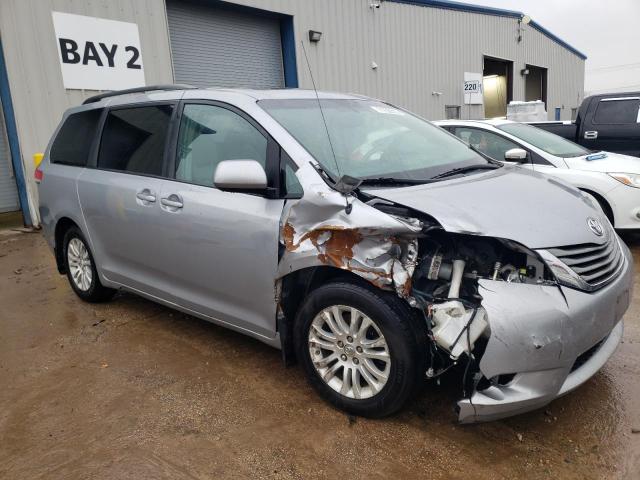 Photo 4 from auction – 2013 TOYOTA SIENNA XLE with VIN 5TDYK3DC2DS376639