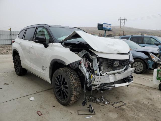 Photo 4 from auction – 2021 TOYOTA HIGHLANDER with VIN 5TDJZRBH4MS136829