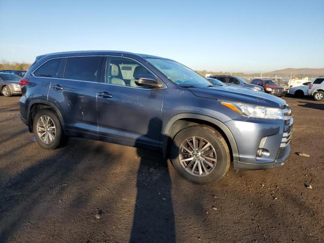 Photo 4 from auction – 2018 TOYOTA HIGHLANDER with VIN 5TDJZRFH5JS884625