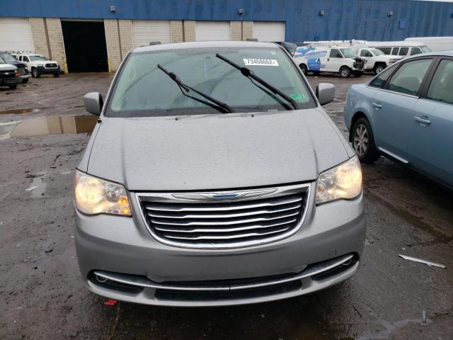 Photo 5 from auction – 2015 CHRYSLER TOWN & COU with VIN 2C4RC1BG0FR694377