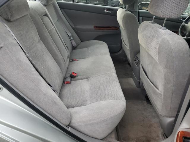 Photo 10 from auction – 2002 TOYOTA CAMRY LE with VIN JTDBF32K320064771