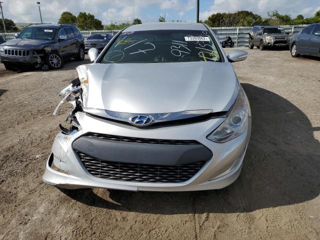 Photo 5 from auction – 2012 HYUNDAI SONATA HYB with VIN KMHEC4A42CA059311