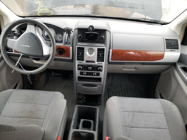 Photo 8 from auction – 2009 CHRYSLER TOWN & COU with VIN 2A8HR54189R514098