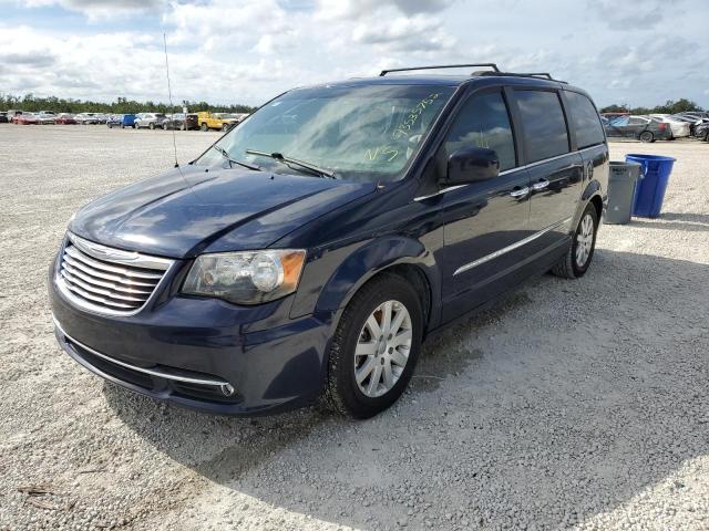 CHRYSLER TOWN & COU 2015 with VIN 2C4RC1BG7FR675020 - Photo from auction