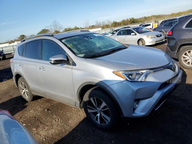 Photo 4 from auction – 2017 TOYOTA RAV4 XLE with VIN 2T3RFREV7HW677116
