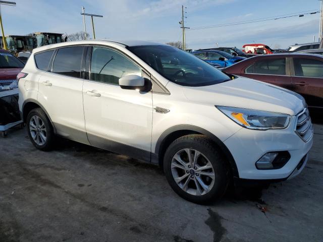 Photo 4 from auction – 2017 FORD ESCAPE SE with VIN 1FMCU9G90HUE63895