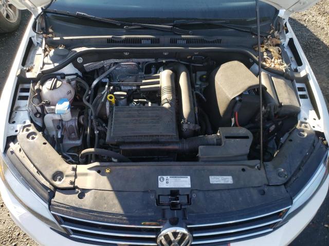 Photo 11 from auction – 2017 VOLKSWAGEN JETTA S with VIN 3VW2B7AJ7HM227582