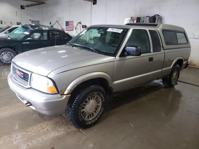 GMC SONOMA 2002 with VIN 1GTDT19W128106421 - Photo from auction
