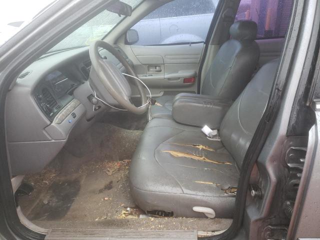 Photo 7 from auction – 2000 FORD CROWN VICT with VIN 2FAFP73W0YX135383