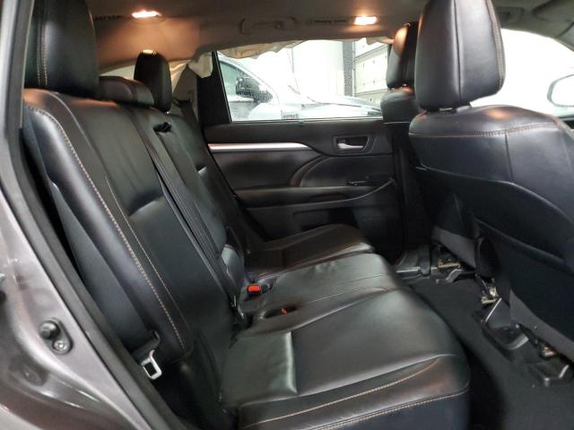 Photo 11 from auction – 2017 TOYOTA HIGHLANDER with VIN 5TDJZRFHXHS461131