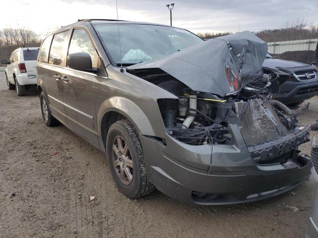 Photo 4 from auction – 2010 CHRYSLER TOWN & COU with VIN 2A4RR5D12AR442146