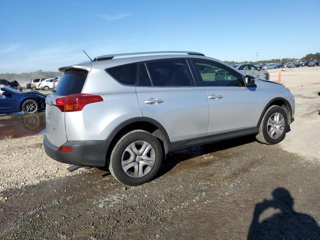 Photo 3 from auction – 2015 TOYOTA RAV4 LE with VIN JTMZFREV2FD051094