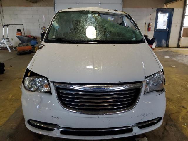 Photo 5 from auction – 2016 CHRYSLER TOWN & COU with VIN 2C4RC1BG0GR295535