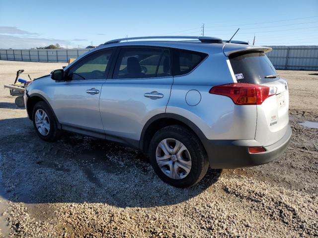 Photo 2 from auction – 2015 TOYOTA RAV4 LE with VIN JTMZFREV2FD051094