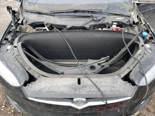 Photo 11 from auction – 2017 TESLA MODEL X with VIN 5YJXCDE2XHF060954