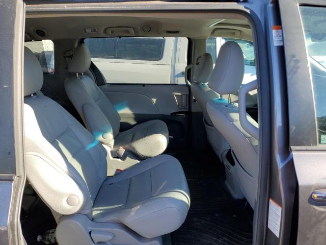 Photo 11 from auction – 2017 TOYOTA SIENNA XLE with VIN 5TDDZ3DC2HS167255
