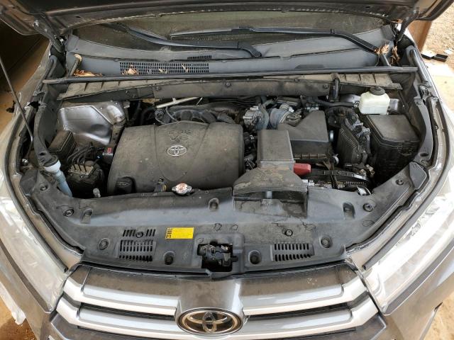 Photo 12 from auction – 2017 TOYOTA HIGHLANDER with VIN 5TDKZRFH6HS524178