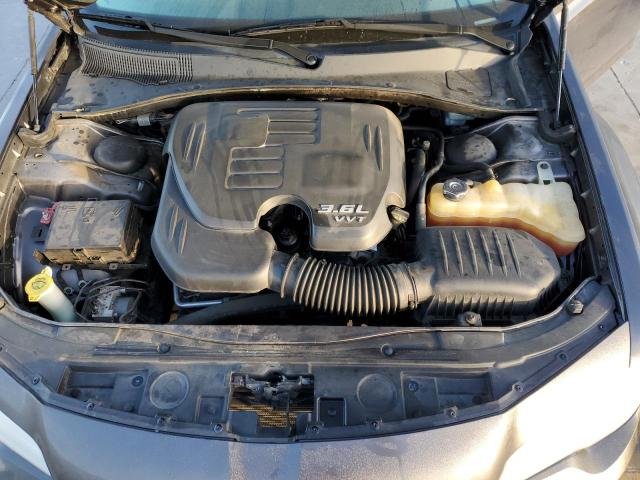 Photo 11 from auction – 2015 CHRYSLER 300C with VIN 2C3CCAEG6FH815599