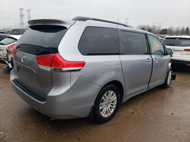 Photo 3 from auction – 2013 TOYOTA SIENNA XLE with VIN 5TDYK3DC2DS376639