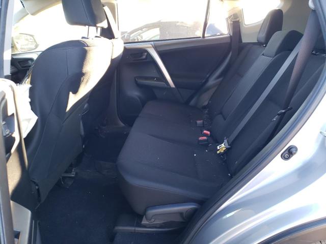 Photo 10 from auction – 2018 TOYOTA RAV4 LE with VIN JTMBFREV2JJ236340