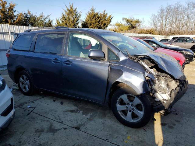 Photo 4 from auction – 2017 TOYOTA SIENNA LE with VIN 5TDKZ3DCXHS844222