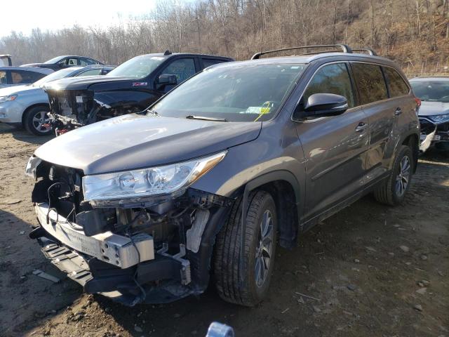TOYOTA HIGHLANDER 2017 with VIN 5TDJZRFH4HS464459 - Photo from auction