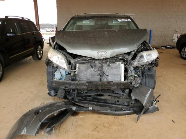 Photo 5 from auction – 2011 TOYOTA SIENNA XLE with VIN 5TDYK3DC9BS005409