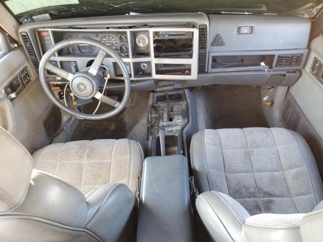 Photo 8 from auction – 1992 JEEP CHEROKEE L with VIN 1J4FJ58S3NL229864