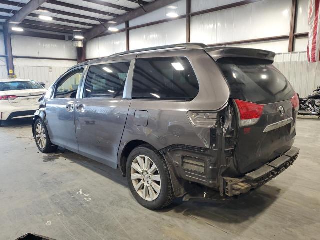 Photo 2 from auction – 2012 TOYOTA SIENNA XLE with VIN 5TDYK3DC7CS237945