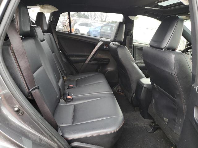 Photo 11 from auction – 2018 TOYOTA RAV4 SE with VIN JTMJFREVXJJ209690