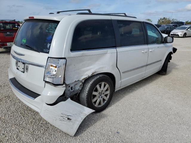 Photo 3 from auction – 2015 CHRYSLER TOWN & COU with VIN 2C4RC1BG1FR525145