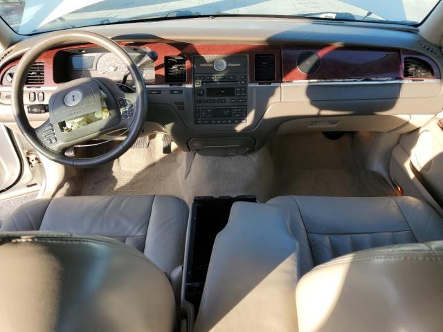 Photo 8 from auction – 2004 LINCOLN TOWN CAR E with VIN 1LNHM81W54Y659638