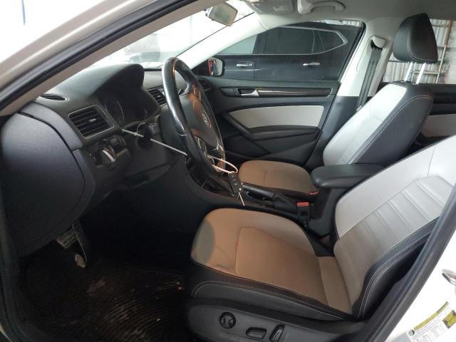 Photo 7 from auction – 2015 VOLKSWAGEN PASSAT SE with VIN 1VWBT7A32FC104768