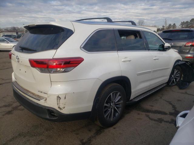 Photo 3 from auction – 2018 TOYOTA HIGHLANDER with VIN 5TDJZRFH5JS857084