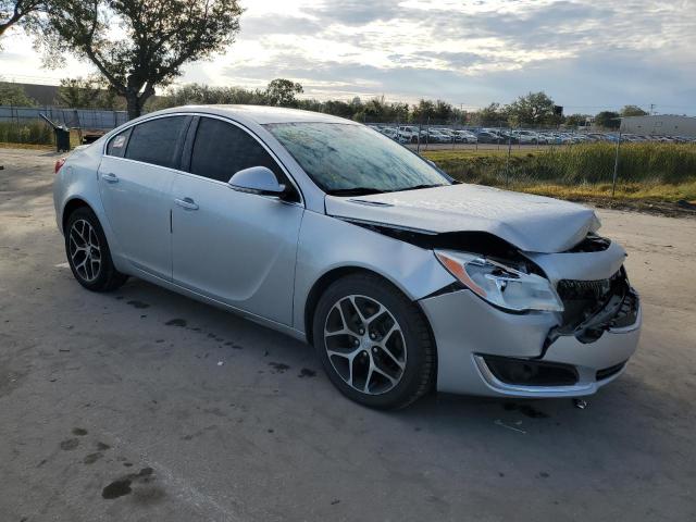 Photo 4 from auction – 2017 BUICK REGAL SPOR with VIN 2G4GL5EX1H9136014