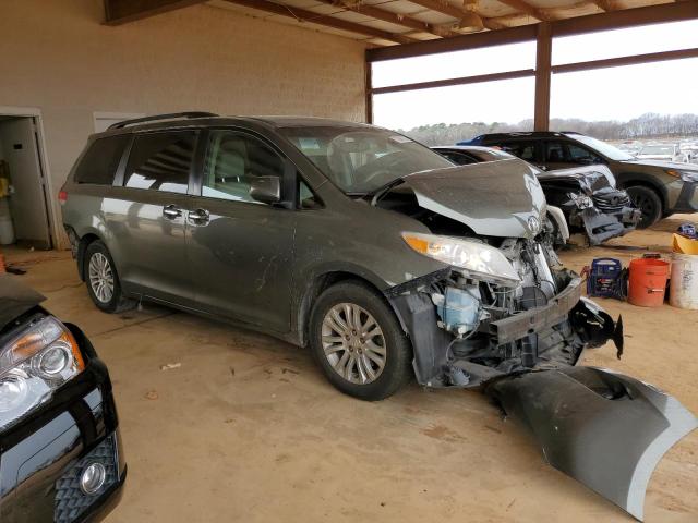Photo 4 from auction – 2011 TOYOTA SIENNA XLE with VIN 5TDYK3DC9BS005409