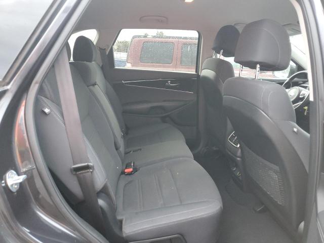 Photo 11 from auction – 2017 KIA SORENTO LX with VIN 5XYPGDA34HG296690
