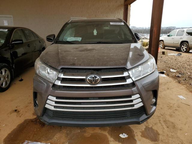Photo 5 from auction – 2017 TOYOTA HIGHLANDER with VIN 5TDKZRFH6HS524178