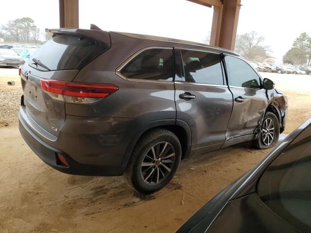 Photo 3 from auction – 2017 TOYOTA HIGHLANDER with VIN 5TDKZRFH6HS524178