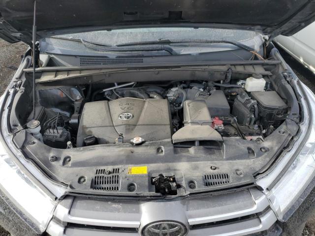 Фото 12 с аукциона – 2018 TOYOTA HIGHLANDER с VIN 5TDJZRFH2JS531131