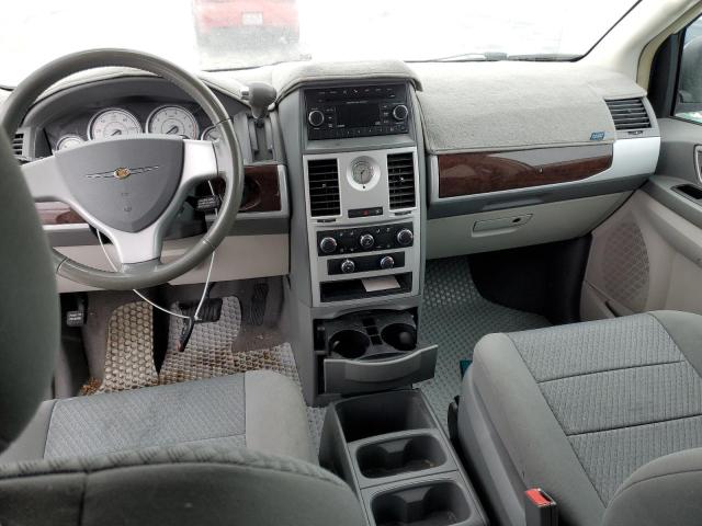 Photo 8 from auction – 2010 CHRYSLER TOWN & COU with VIN 2A4RR5D19AR374119