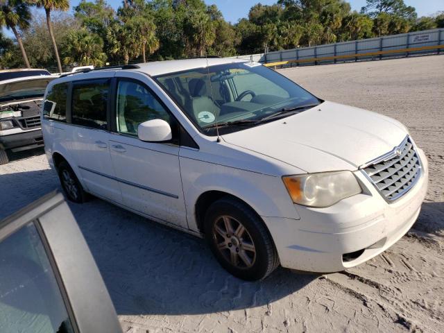 Photo 4 from auction – 2010 CHRYSLER TOWN & COU with VIN 2A4RR5D17AR278361