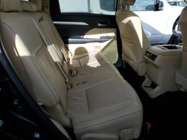 Photo 11 from auction – 2018 TOYOTA HIGHLANDER with VIN 5TDJZRFH2JS531131