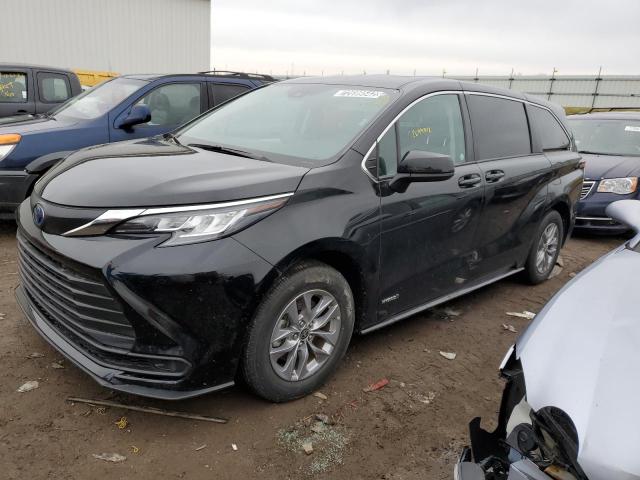 TOYOTA SIENNA LE 2021 with VIN 5TDKRKEC6MS048182 - Photo from auction