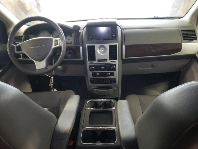 Photo 8 from auction – 2010 CHRYSLER TOWN & COU with VIN 2A4RR5D1XAR217845